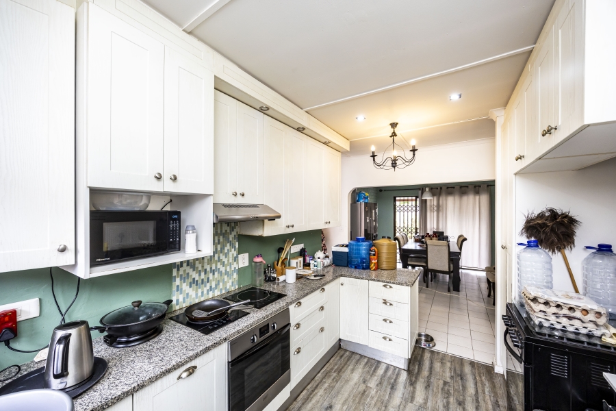 4 Bedroom Property for Sale in Nahoon Valley Park Eastern Cape